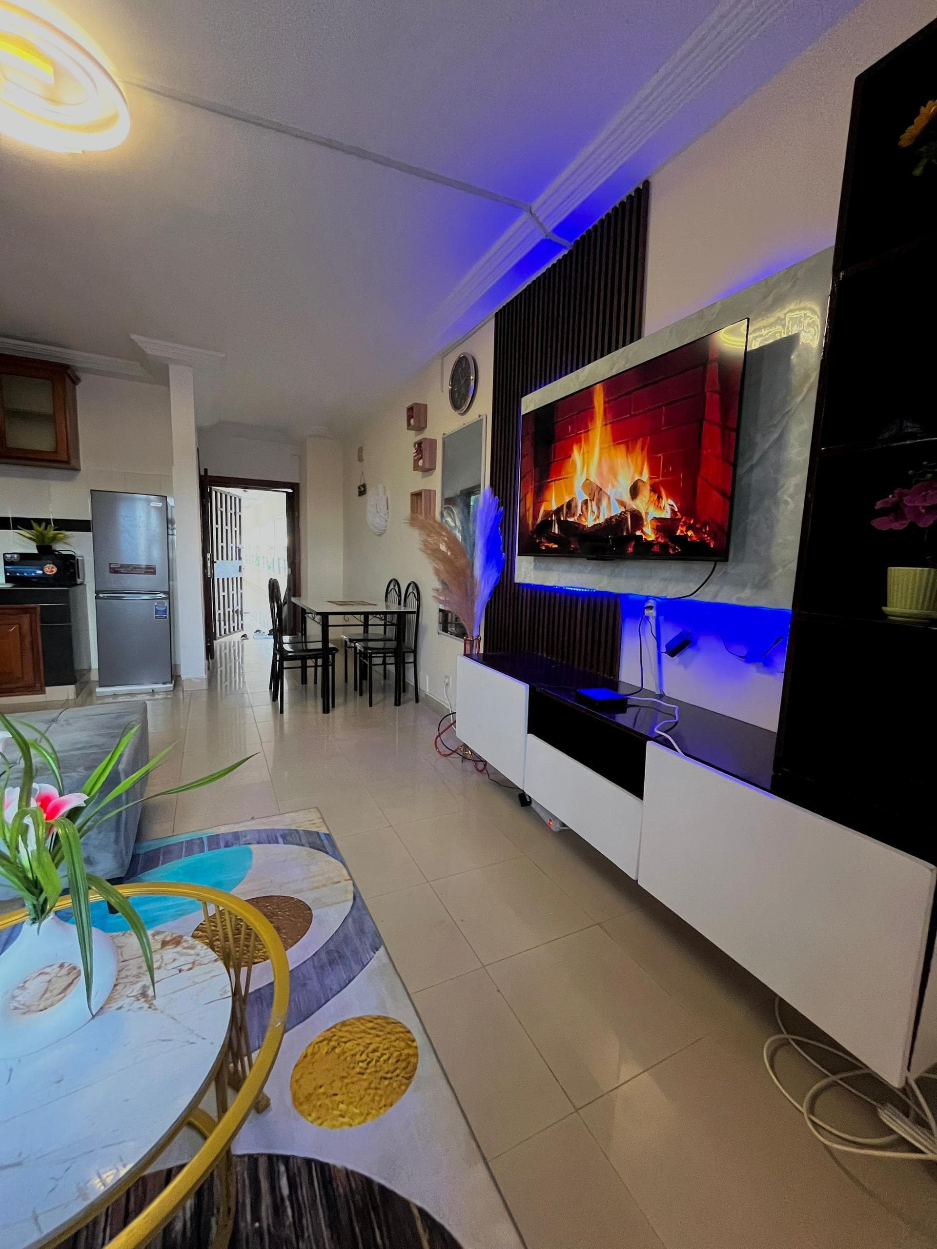 listing card gallery