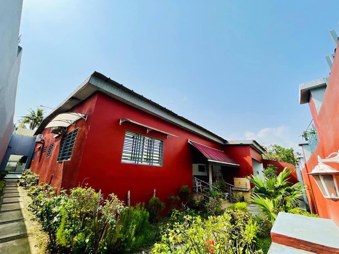 listing card gallery