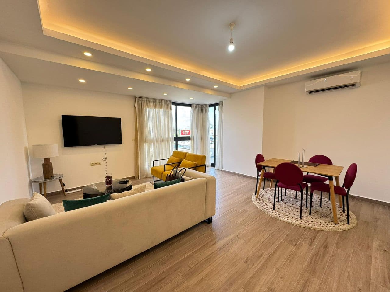 listing card gallery