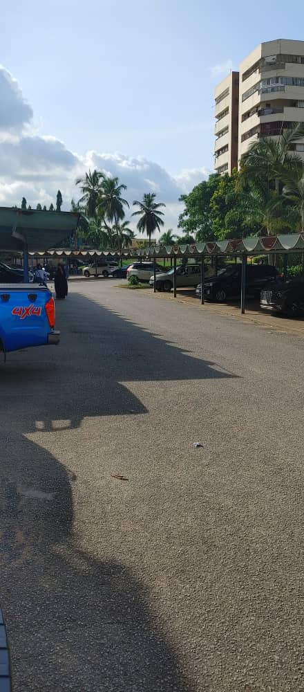 listing card gallery