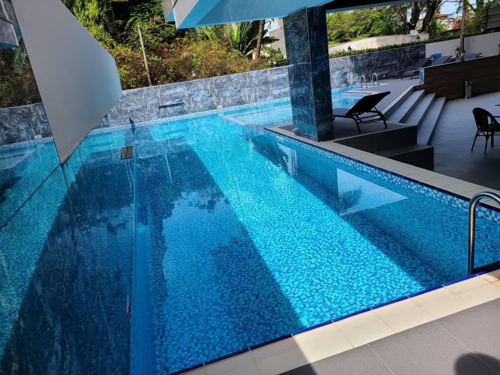 listing card gallery